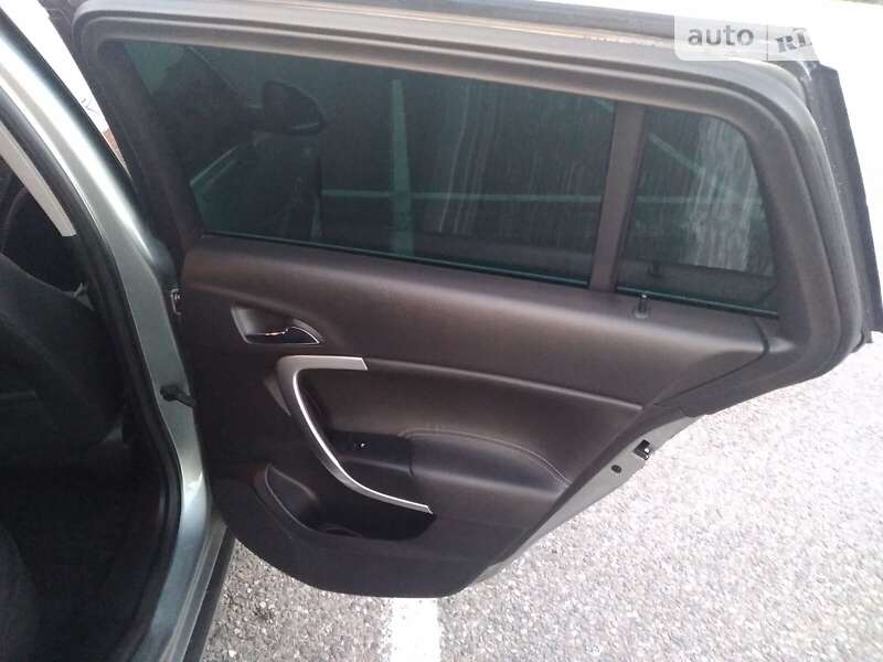 Універсал Opel Insignia 2012 в Чернівцях фото 9 Універсал Opel Insignia 2012 в Чернівцях