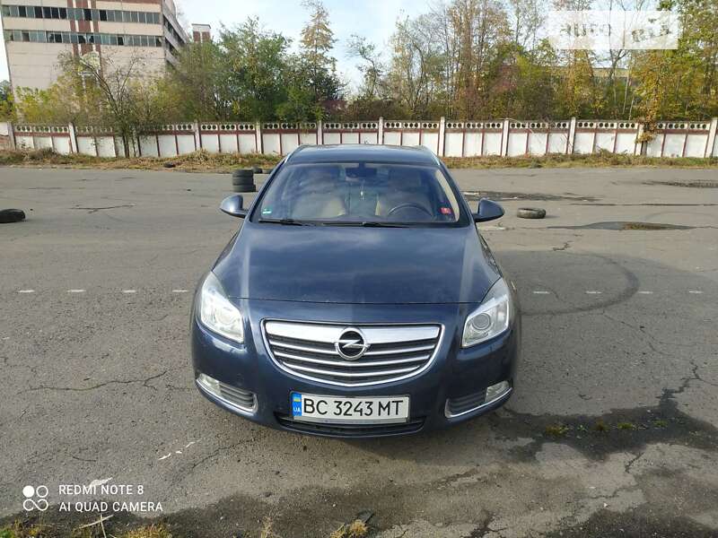 Универсал Opel Insignia 2010 в Бориславе