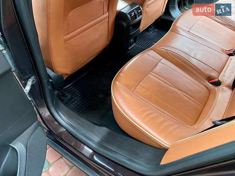 Ліфтбек Opel Insignia 2010 в Івано-Франківську