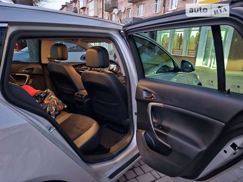 Універсал Opel Insignia 2014 в Львові