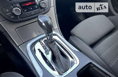 Ліфтбек Opel Insignia 2013 в 