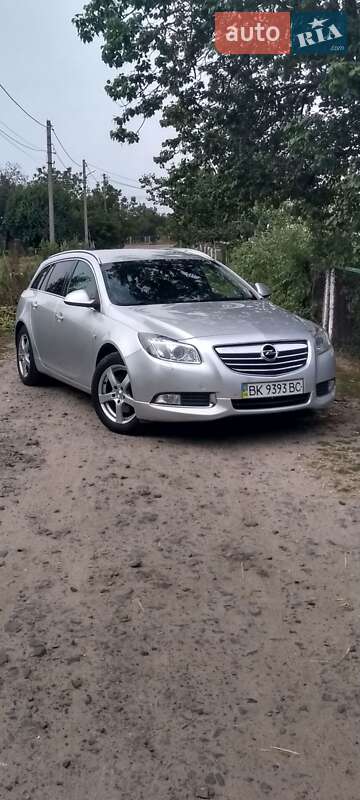 Универсал Opel Insignia 2009 в Ровно