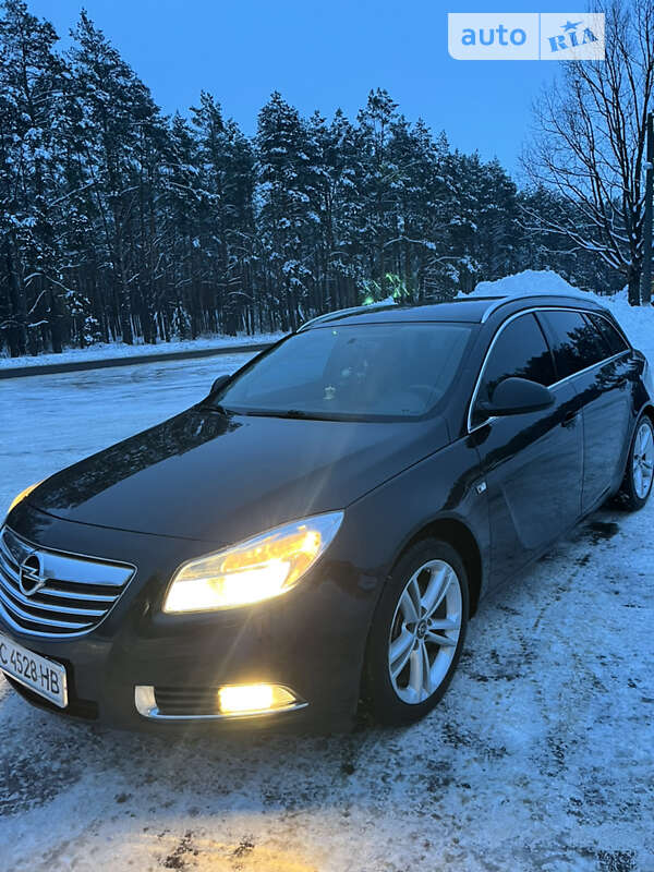 Універсал Opel Insignia 2010 в 