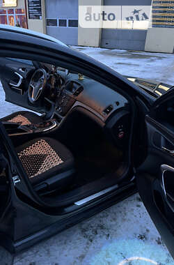 Універсал Opel Insignia 2010 в 