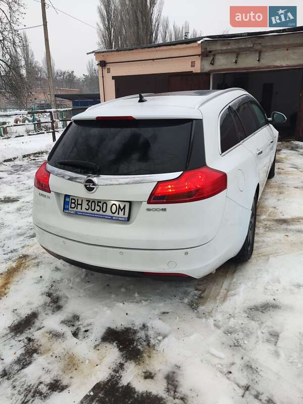 Універсал Opel Insignia 2013 в Полтаві