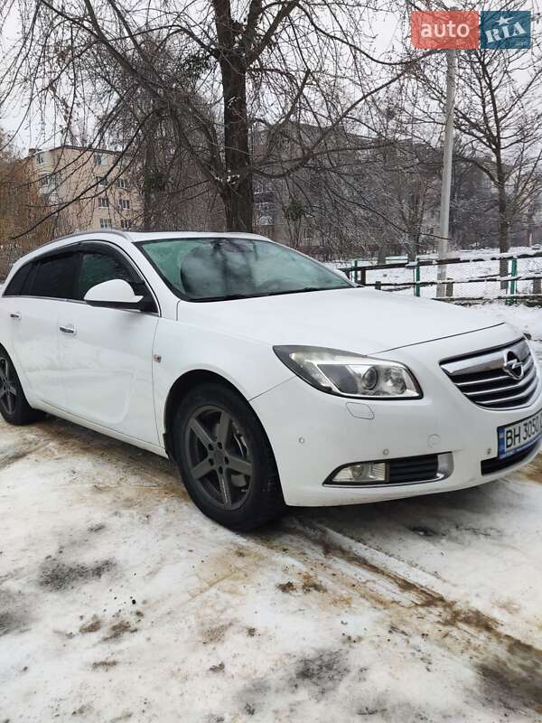Універсал Opel Insignia 2013 в Полтаві