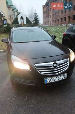 Универсал Opel Insignia 2010 в Хусте