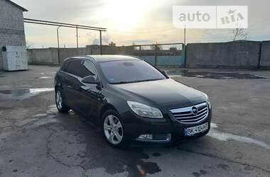 Универсал Opel Insignia 2012 в Ровно