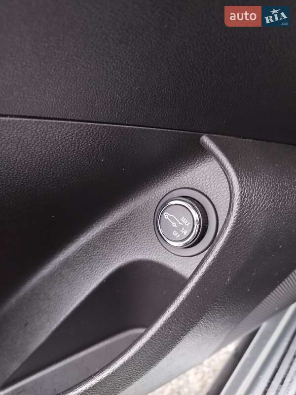 Универсал Opel Insignia 2014 в Киеве