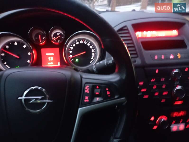 Универсал Opel Insignia 2011 в Виноградове
