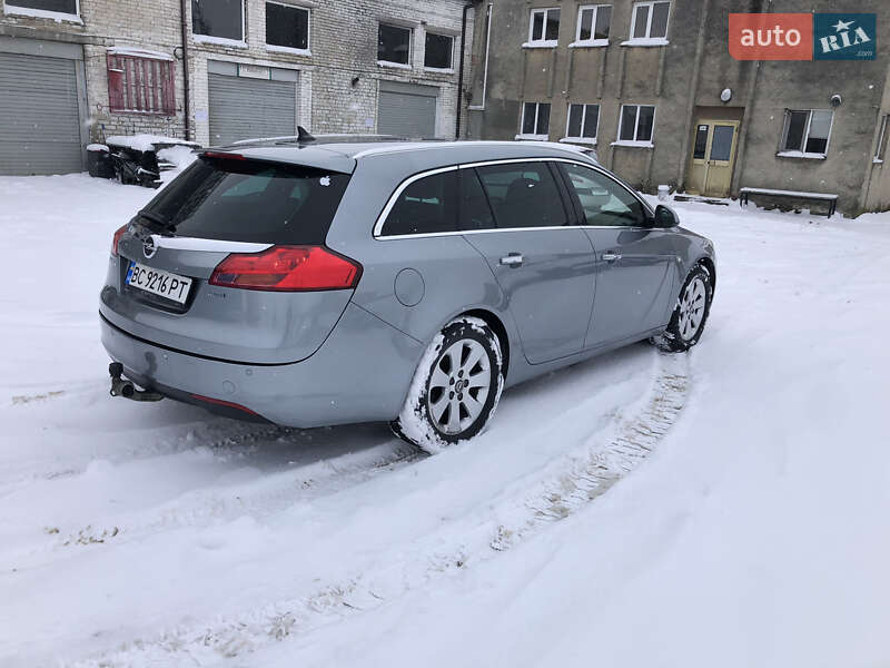 Універсал Opel Insignia 2011 в Львові