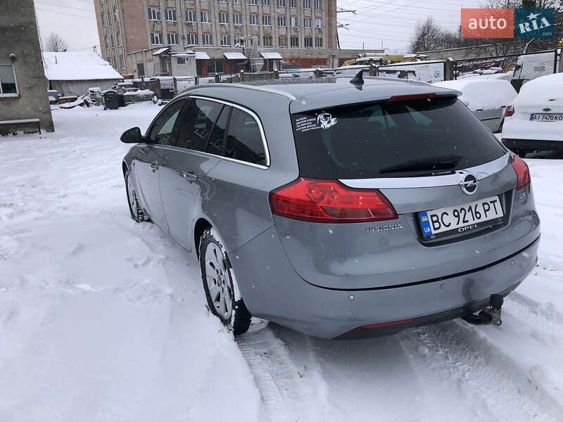 Универсал Opel Insignia 2011 в Львове
