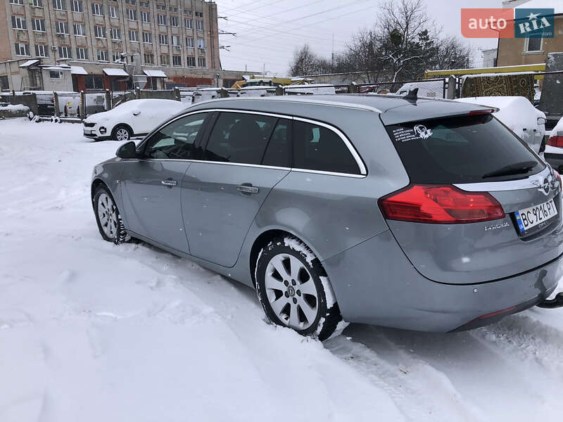 Універсал Opel Insignia 2011 в Львові