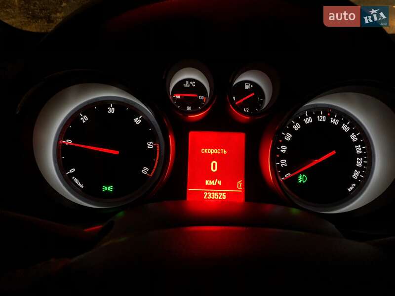 Універсал Opel Insignia 2011 в Львові