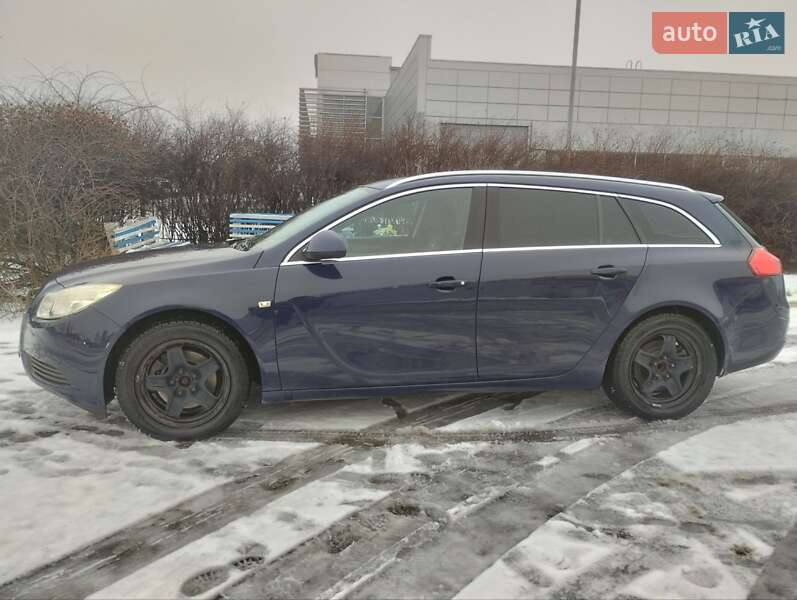 Універсал Opel Insignia 2010 в Полтаві