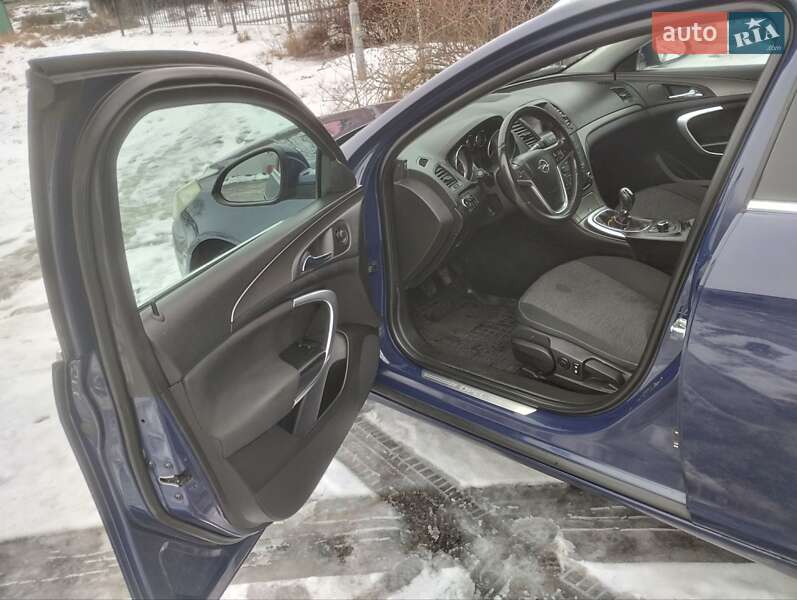 Універсал Opel Insignia 2010 в Полтаві