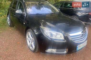 Универсал Opel Insignia 2010 в Ровно