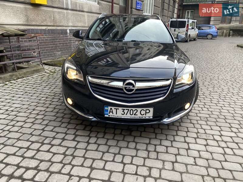 Універсал Opel Insignia 2015 в Івано-Франківську