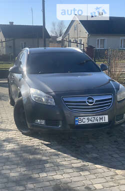 Универсал Opel Insignia 2012 в Городке