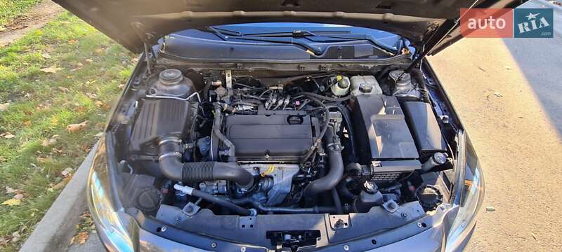 Седан Opel Insignia 2010 в Знаменке