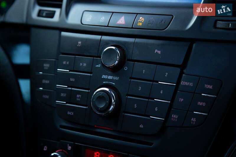 Універсал Opel Insignia 2010 в Охтирці