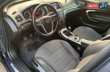 Универсал Opel Insignia 2011 в 