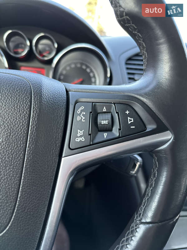 Універсал Opel Insignia 2009 в Дніпрі