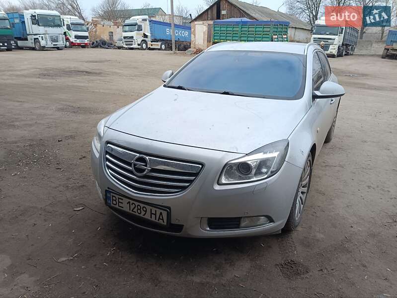 Универсал Opel Insignia 2010 в Первомайске