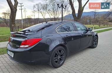 Лифтбек Opel Insignia 2012 в Сваляве