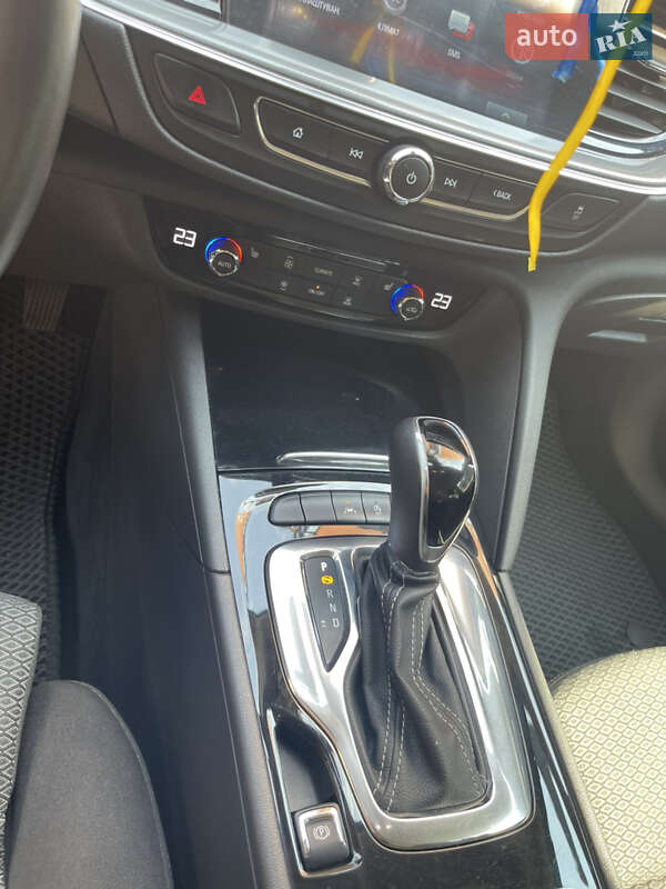 Універсал Opel Insignia 2017 в Луцьку