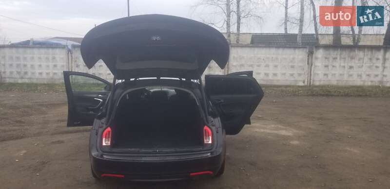Универсал Opel Insignia 2011 в Новояворовске