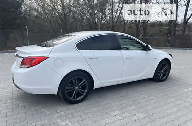 Седан Opel Insignia 2012 в Виннице