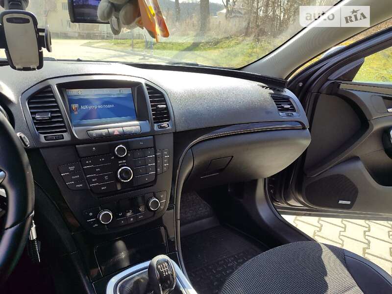 Универсал Opel Insignia 2012 в Залещиках