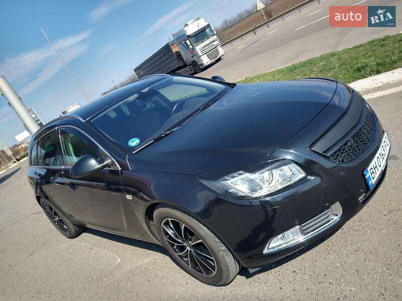 Универсал Opel Insignia 2013 в Ивановке