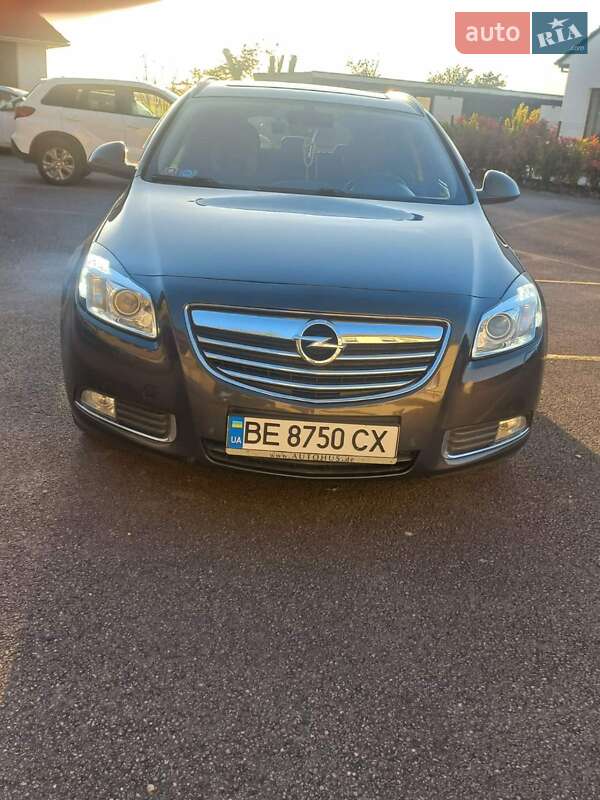 Универсал Opel Insignia 2013 в Николаеве