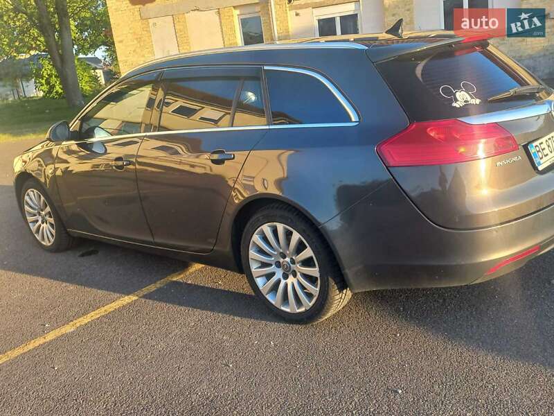 Универсал Opel Insignia 2013 в Николаеве