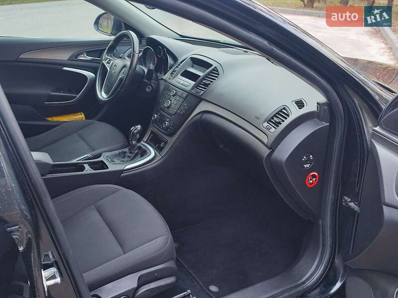 Универсал Opel Insignia 2010 в Черкассах