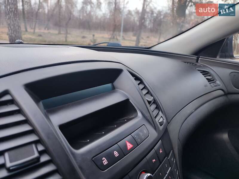 Универсал Opel Insignia 2010 в Черкассах