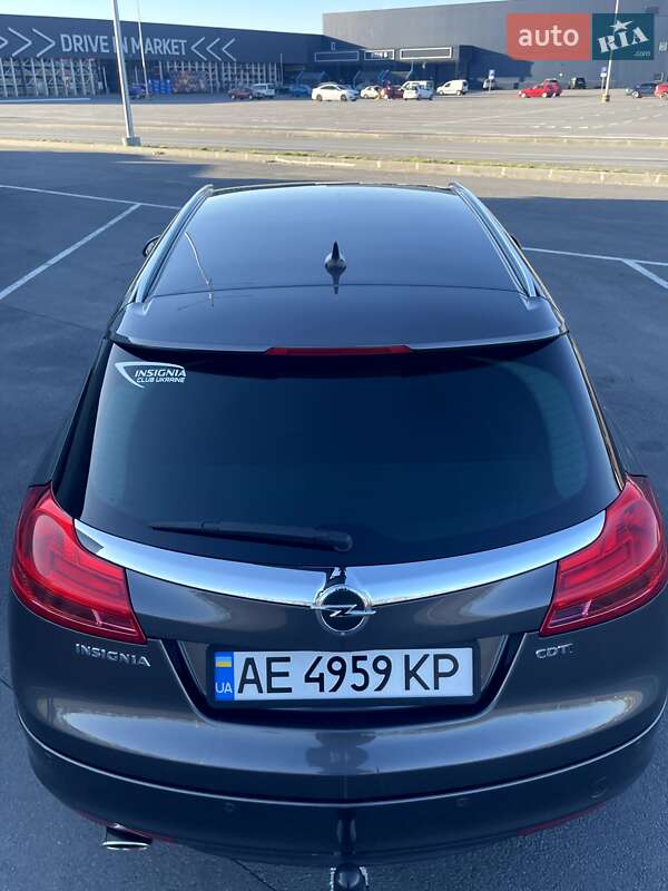 Універсал Opel Insignia 2010 в Дніпрі