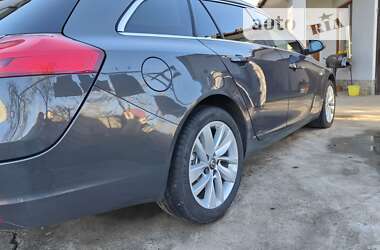 Універсал Opel Insignia 2013 в Чернівцях