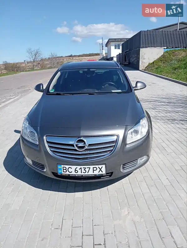 Opel Insignia 2011