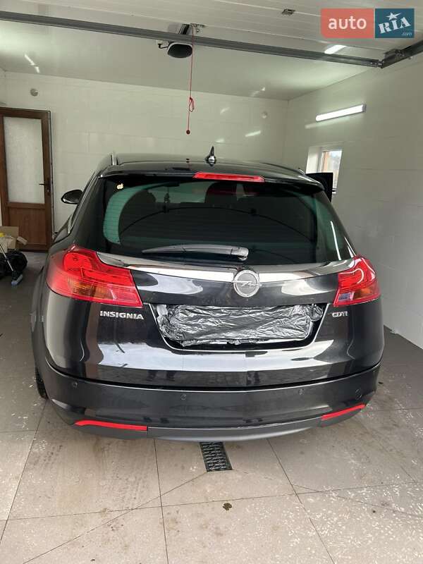 Opel Insignia 2011