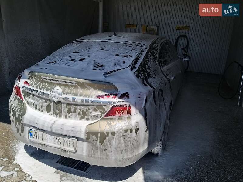 Седан Opel Insignia 2015 в Києві