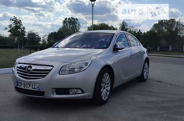 Лифтбек Opel Insignia 2012 в Вараше