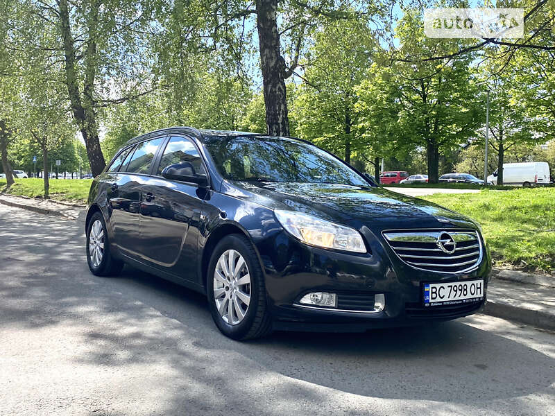 Універсал Opel Insignia 2012 в Львові