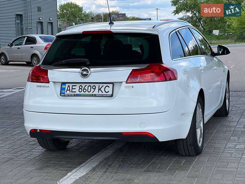 Універсал Opel Insignia 2011 в Дніпрі