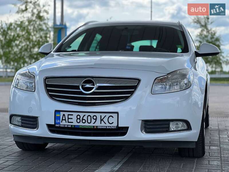 Універсал Opel Insignia 2011 в Дніпрі