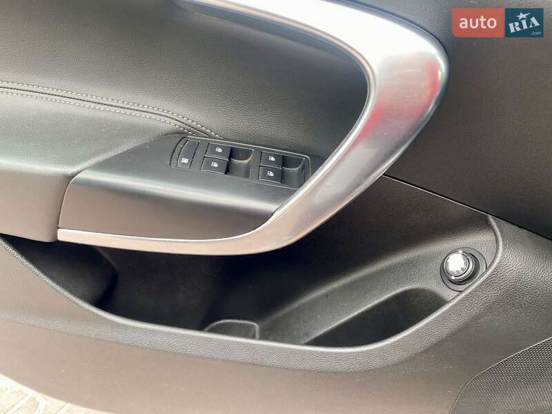Універсал Opel Insignia 2010 в Хмельницькому