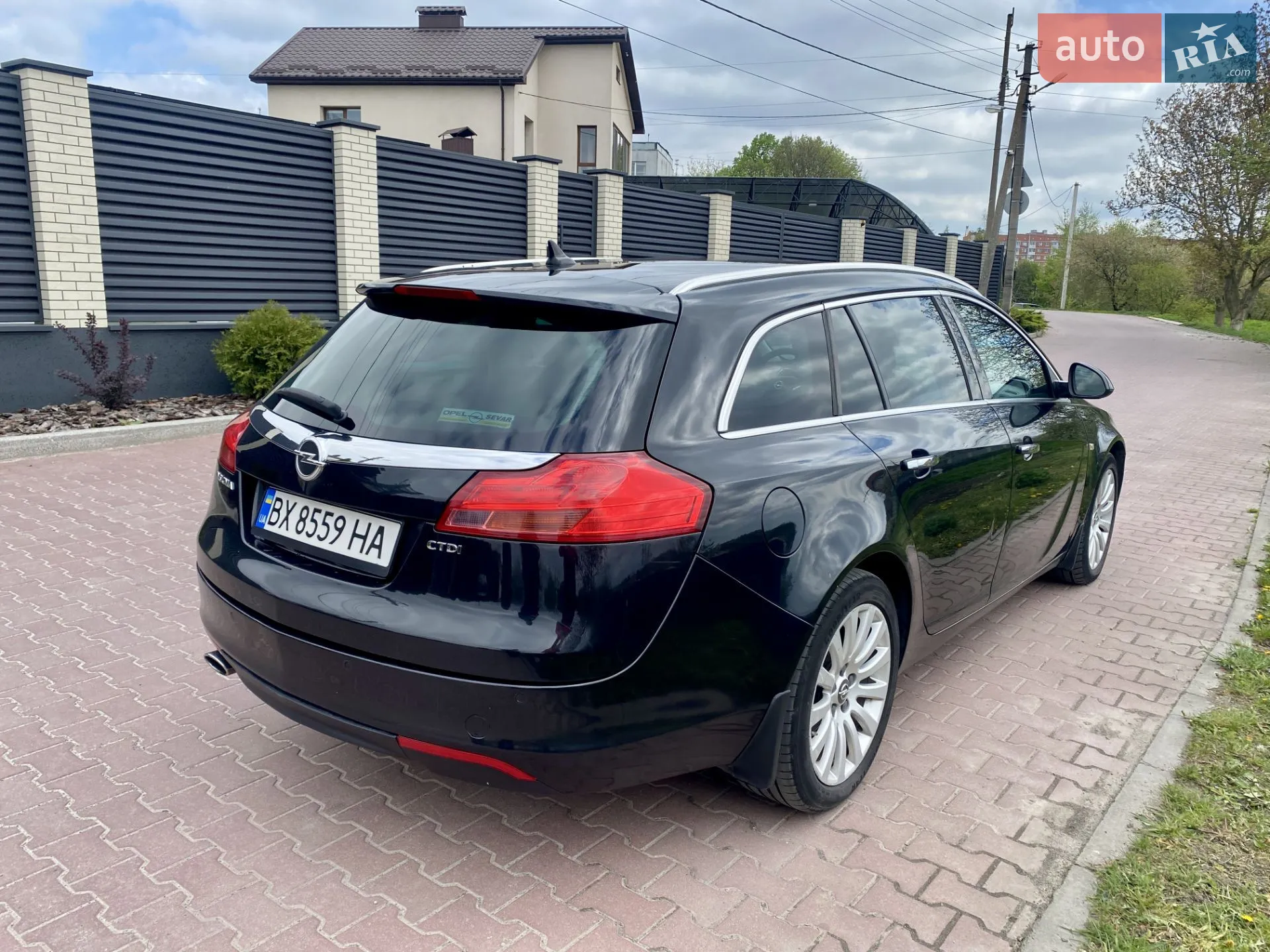 2010 Opel Insignia - мініатюра 3
