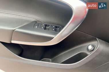 Универсал Opel Insignia 2010 в 